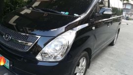 SELLING HYUNDAI Starex Premium 2012