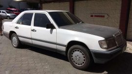 1988 MERCEDES BENZ W124 300 Diesel Matic with extra parts
