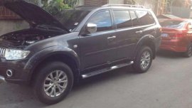 SELLING Mitsubishi Montero gls v 2011aquared model