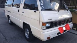 SELLING MITSUBISHI L300 versa van 2005