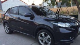 Selling Honda Hr-v 2015 model