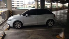 2013 Audi A1 1400cc two-toned Very good condition