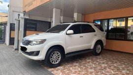 SELLING 2014 TOYOTA Fortuner G 4x2 Matic Diesel