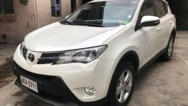 Toyota RAV4 Premium 4x2 AT 45km 1st owner 2014 model pearl white
