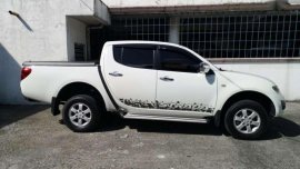Limited Edition MITSUBISHI Strada 2013 Automatic Transmission. Mileage 53km