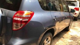 SELLING TOYOTA Rav4 2011 model