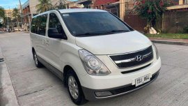 2011 Hyundai Starex Gold for sale