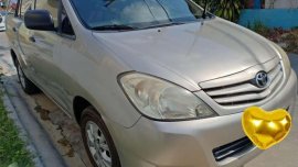 2011 Toyota Innova E for sale