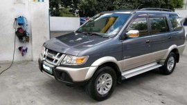 2010 Isuzu Crosswind 2.5 XUV MT Blue FOR SALE