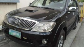 Toyota Fortuner V 4x4 (top of the line)