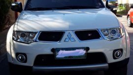 SELLING MITSUBISHI Montero Glsv 2013 Automatic