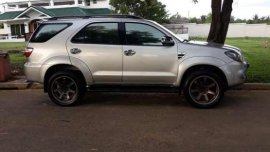 Toyota Fortuner G Diesel 4x2 AT 2014 for sale 