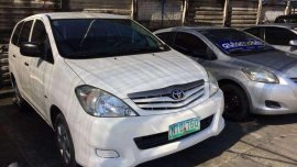 2009 Toyota Innova White - Automobilico SM City Bicutan