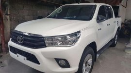 2016 Toyota Hilux 4x2 2.4G White MT DSL