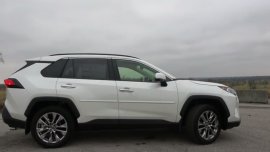 Toyota Rav4 hybrid XLE 2018 FOR SALE 