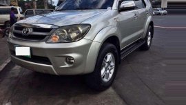 Toyota Fortuner G 4x2 2005 Top of the line