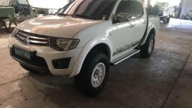 Mitsubishi Strada 2013 MT 4x4 for sale