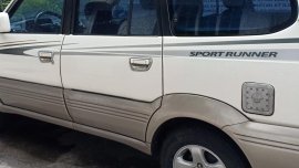 Toyota Revo sports runner 2002 AT