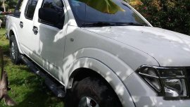 Nissan Frontier Navara 2010 AT for sale
