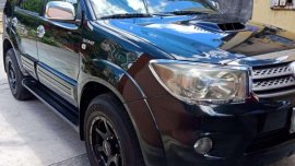 2010 Toyota Fortuner V 4x4 FOR SALE