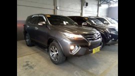 2016 Toyota Fortuner 2.4 V Diesel 4x2 AT SUV 