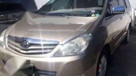 For sale Toyota Innova g 2010 TOP of the line gas manual