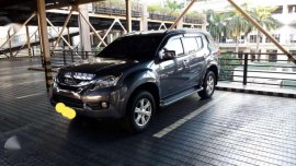 ISUZU Mux 2016 top of the line