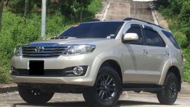 2015 Toyota Fortuner V Series Top of the line 1st own Cebu 31T KM only