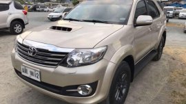 Toyota Fortuner V 2015 AT for sale 