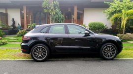 Like New Porsche Macan for sale