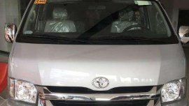 TOYOTA HIACE SUPER GRANDIA DIESEL M/T 2019 EURO 4
