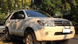 Toyota Fortuner G 4x2 2.5 2011 Model Automatic Transmission