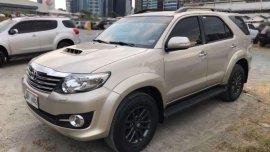 2015 TOYOTA Fortuner V AT VNT Diesel Leather Top of the Line Fresh GPS