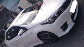 2014 Toyota Corolla Altis 2.0V Pearl White Top of the Line