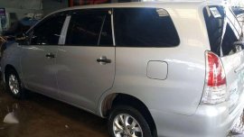 Toyota Innova 2012 matic 2.0E Gas