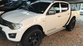 Mitsubishi Strada Manual Diesel 2012 for sale