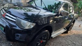 Mitsubishi Strada glx v matic diesel 2012 model 