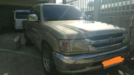 2004 Toyota Hilux 2L for sale 