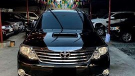 2015 Toyota Fortuner V AT All black edition