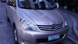 2010 Toyota Innova E for sale 