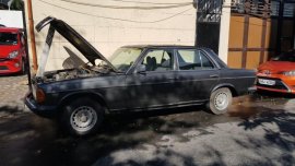 Like new Mercedez Benz 300D for sale
