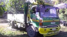 Well kept Isuzu Forward for sale 