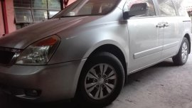 Kia Carnival 2013 MT for sale 