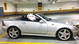 Like New Mercedes Benz SLK 320 for sale