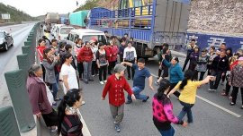 5 tips to beat stress while stuck in a traffic jam in Manila