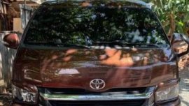 Selling 2nd Hand (Used) Toyota Hiace 2015 in Meycauayan