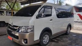 Selling 2nd Hand (Used) Toyota Hiace 2015 in Tarlac City