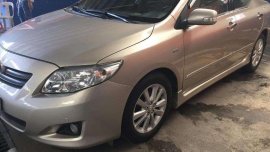 Selling 2nd Hand (Used) Toyota Corolla Altis 2010 in Quezon City