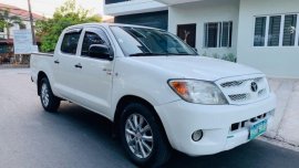 2nd Hand (Used) Toyota Hilux 2005 for sale in Las Piñas