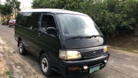 Selling 2nd Hand (Used) Toyota Hiace Van in Parañaque